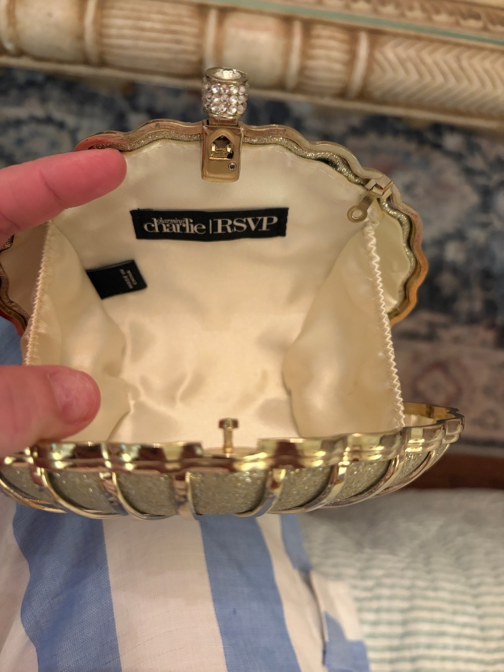 Charming Charlie Gold Shell Mini Clutch - Picture 4 of 4